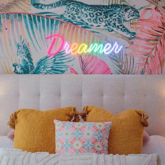 DREAMER (4366394949737)
